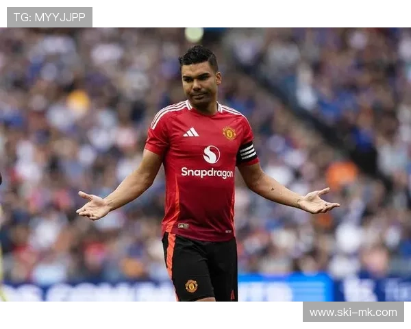 英超圣诞魔鬼赛程来袭，曼联面临三线告急与卡塞米罗停赛危机